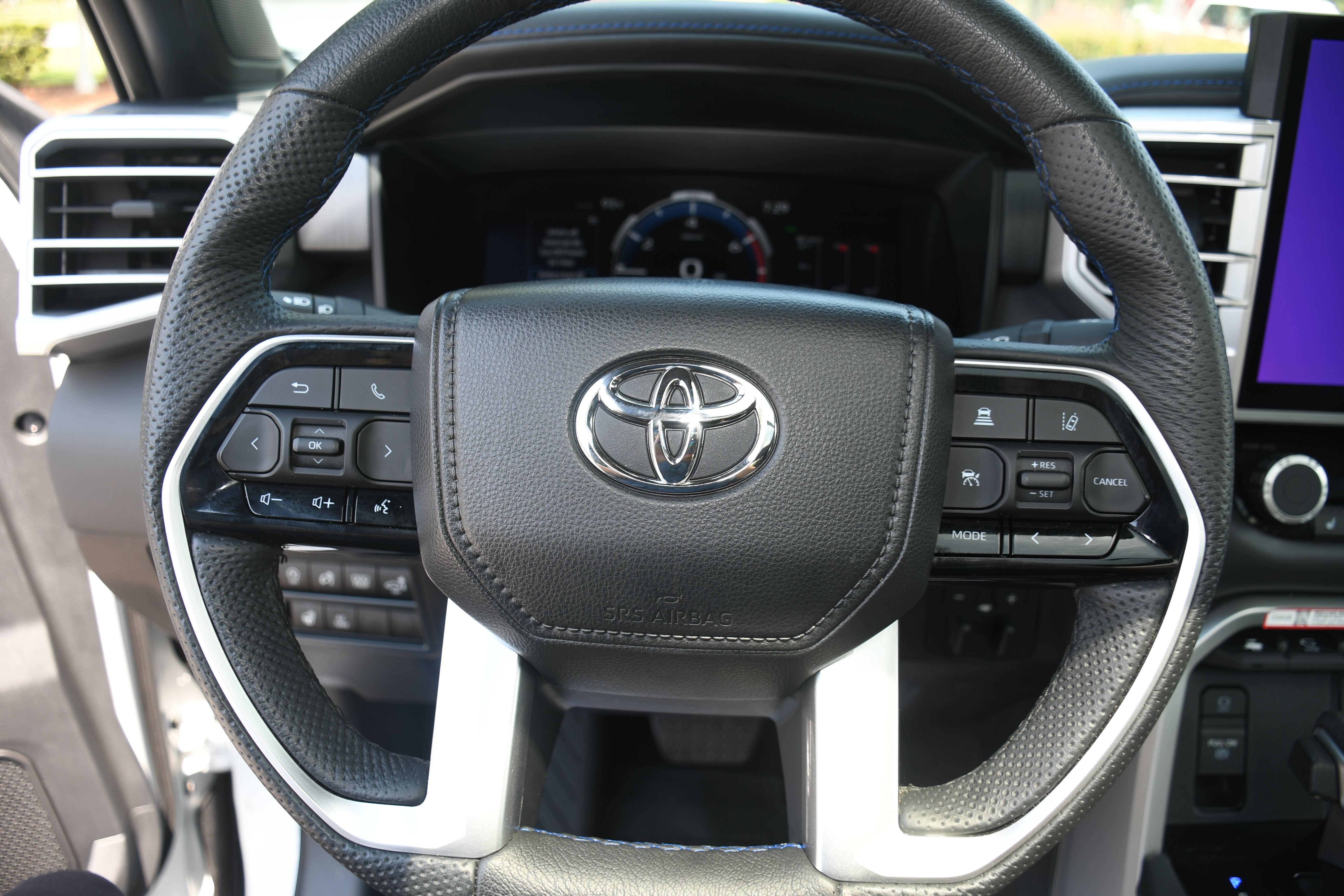 Certified 2025 Toyota Tundra Platinum AWD/4WD image 15