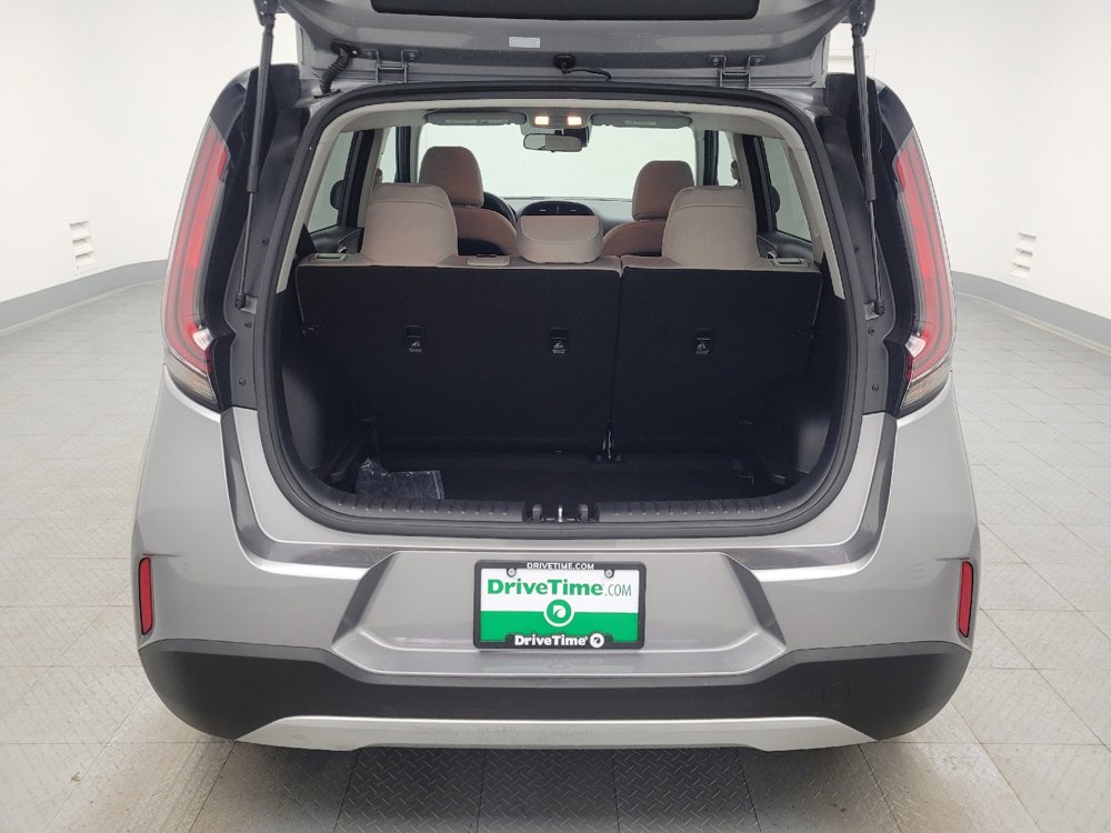 Used 2025 Kia Soul LX image 29