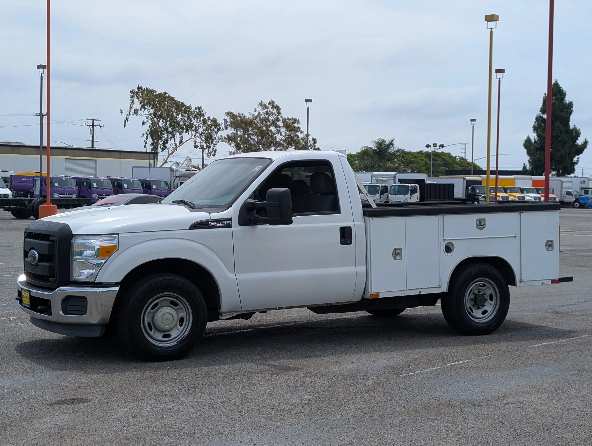 Used 2011 Ford F250 XL w/ XL Value Pkg RWD image 4