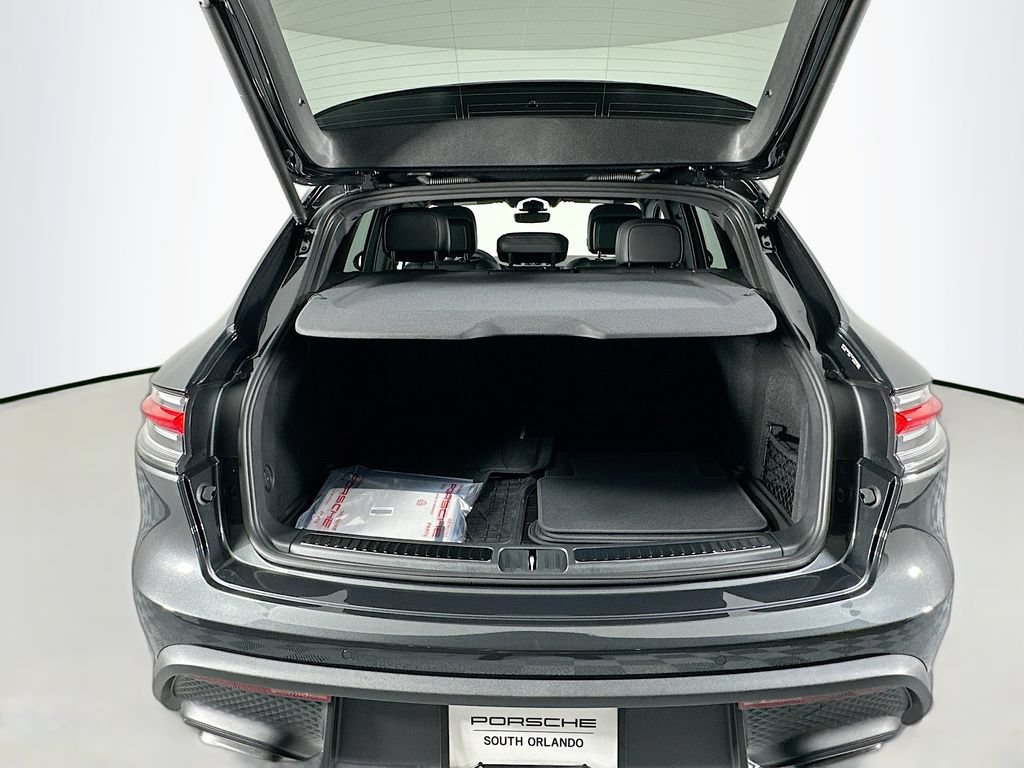 New 2026 Porsche Macan AWD/4WD image 28