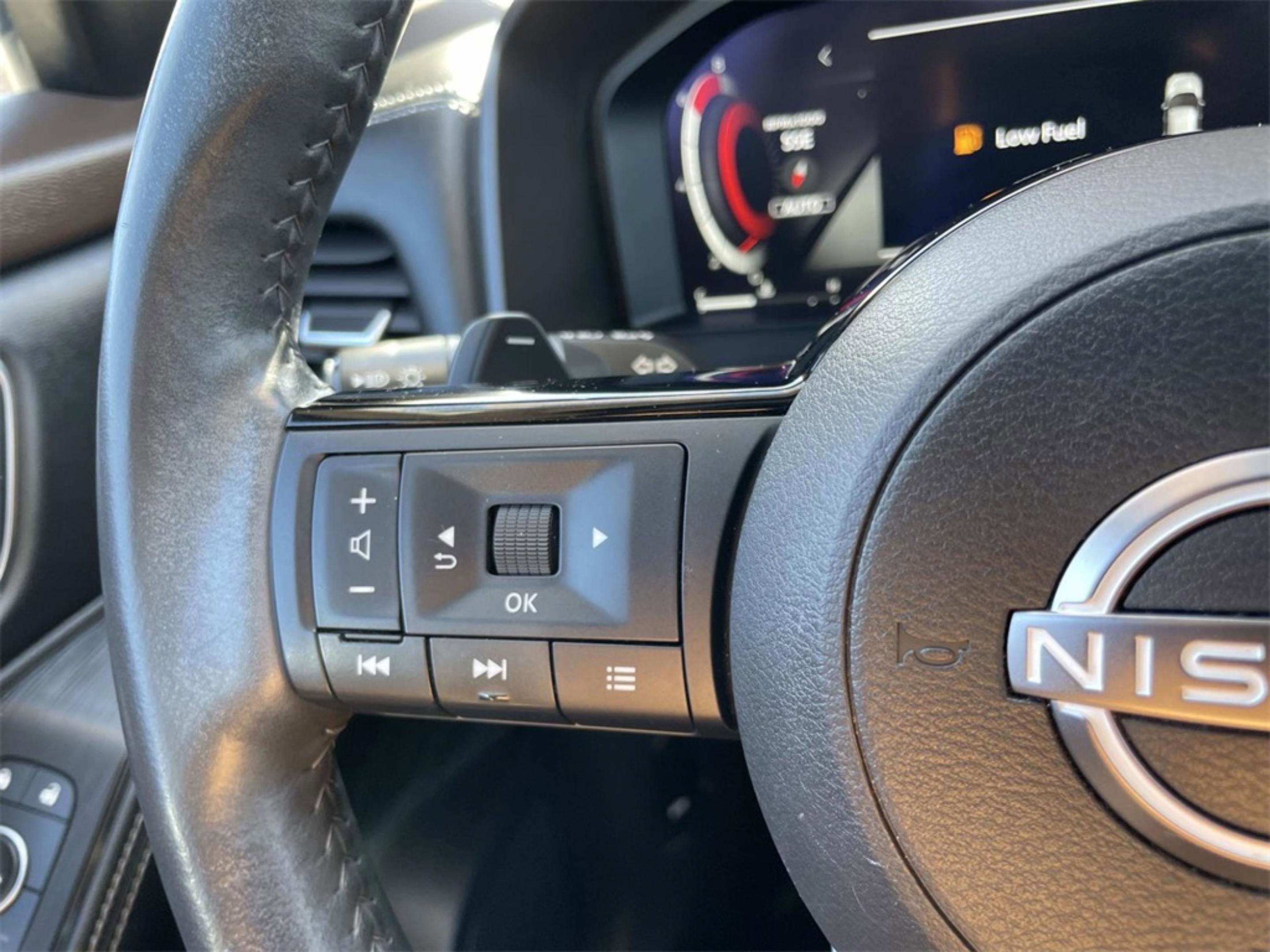 Used 2023 Nissan Rogue Platinum w/ Platinum Premium Package image 27