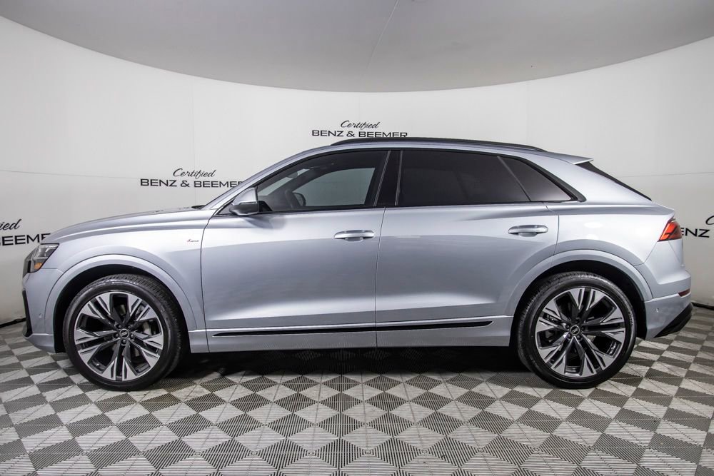 Used 2025 Audi Q8 Prestige image 9