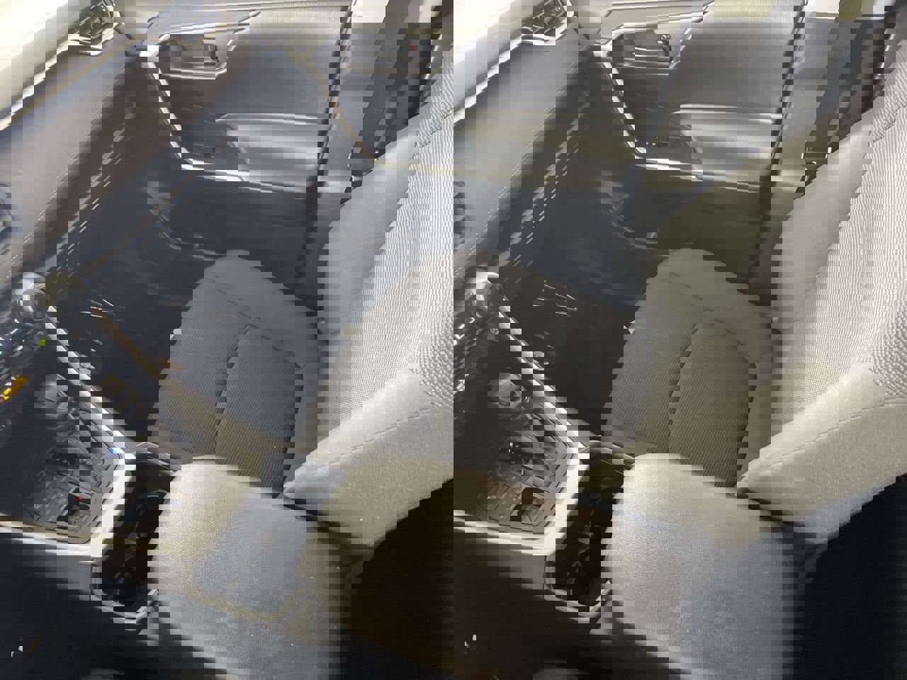 Used 2024 Toyota RAV4 LE image 21