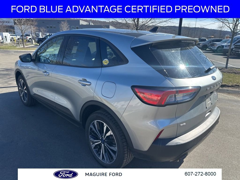 Certified 2022 Ford Escape SE w/ SE Sport Appearance Package image 5