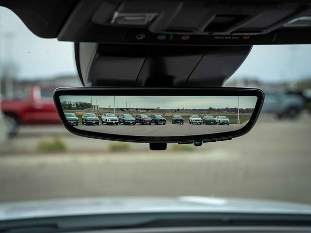 Used 2025 Chevrolet Silverado 1500 LTZ image 29