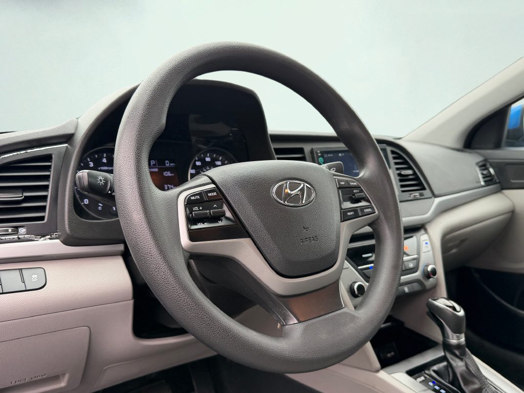 Used 2017 Hyundai Elantra SE FWD image 27