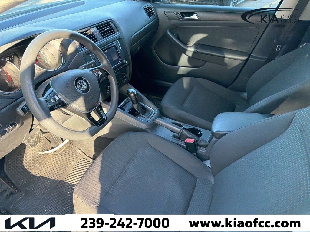 Used 2016 Volkswagen Jetta S image 3