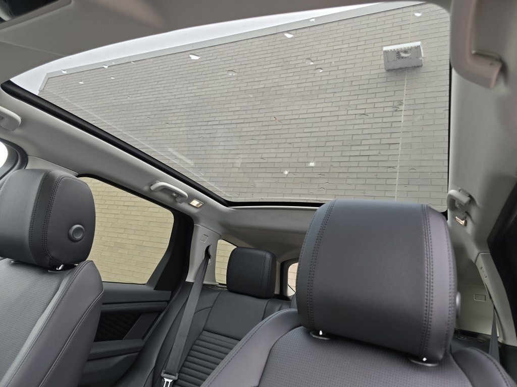 New 2025 Land Rover Discovery Sport S video 2