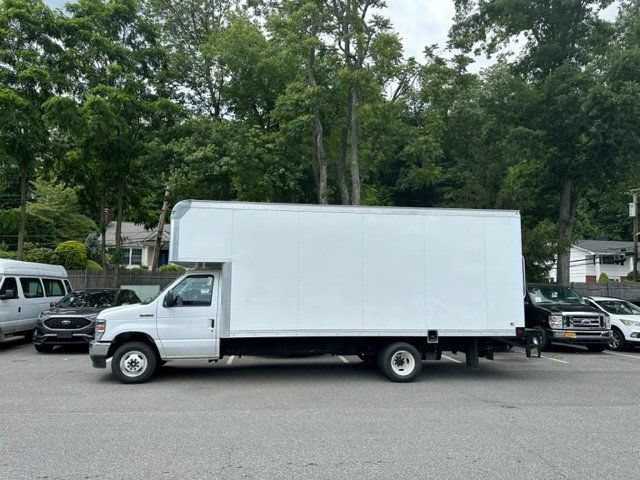 New 2024 Ford E-450 and Econoline 450 Super Duty w/ Driver's Safety Package RWD image 6