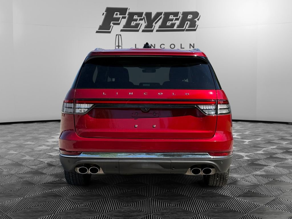 Used 2025 Lincoln Aviator 2WD image 4