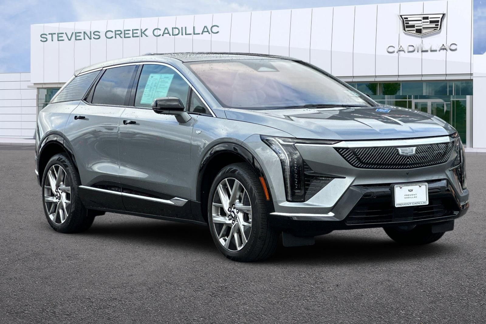 Certified 2025 Cadillac Optiq Luxury 1 image 1