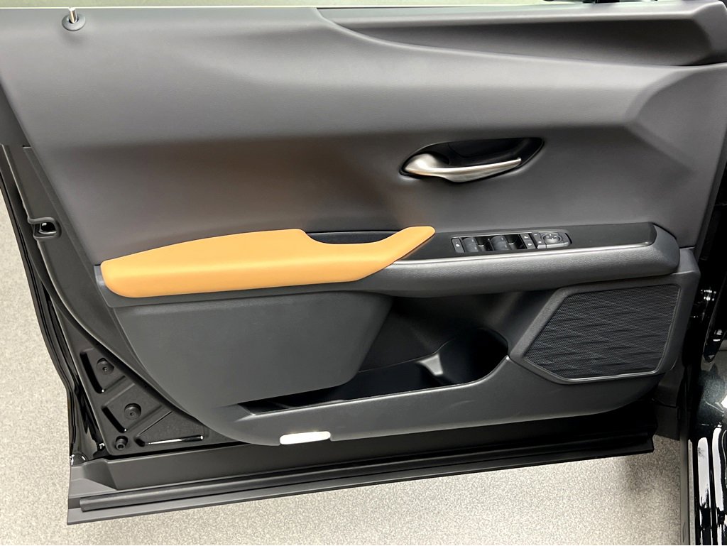 New 2025 Lexus UX 300h AWD image 36