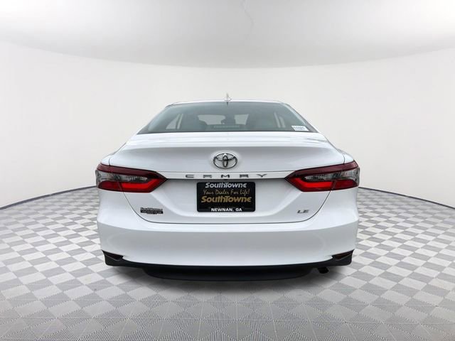 Used 2021 Toyota Camry LE image 6