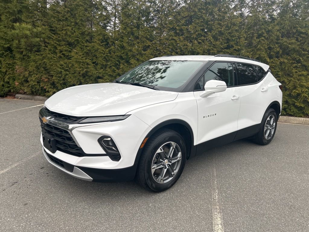 Used 2024 Chevrolet Blazer LT image 4