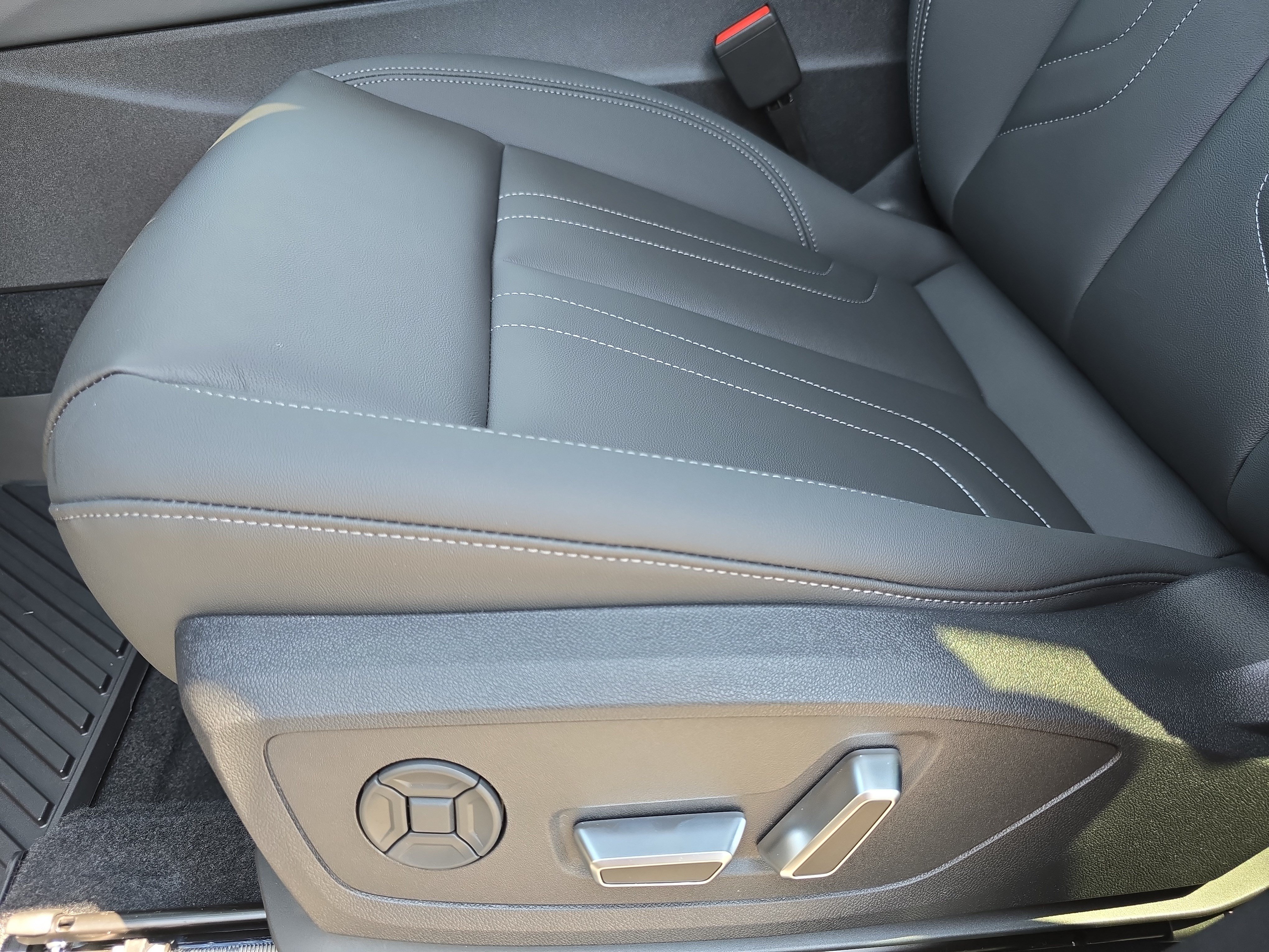 New 2026 Audi Q3 quattro 2.0T AWD/4WD image 29