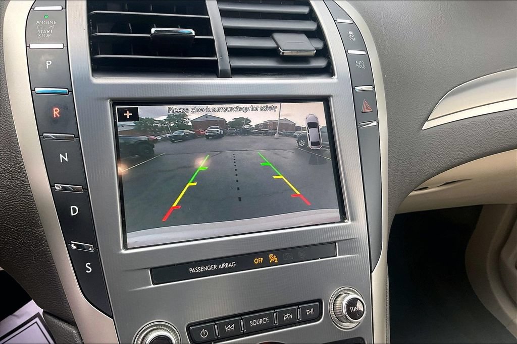 Used 2019 Lincoln MKZ Premiere FWD image 19