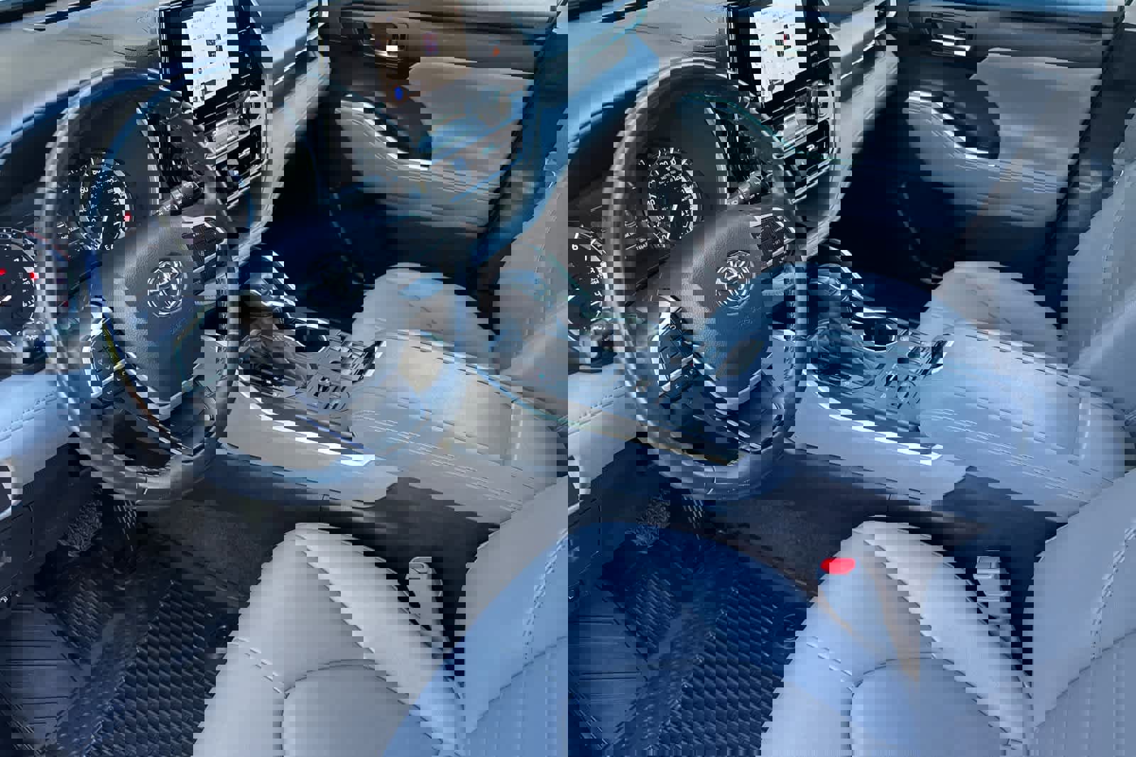 Used 2023 Toyota Highlander XLE image 11