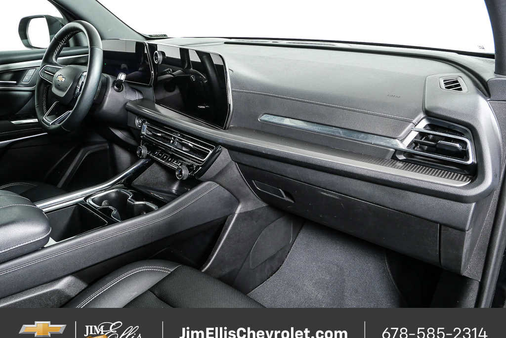 Used 2025 Chevrolet Traverse LT FWD image 22