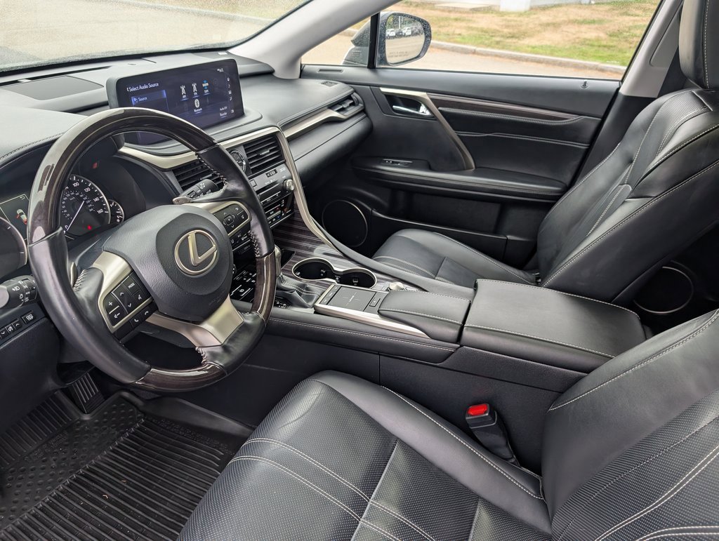 Used 2022 Lexus RX 450hL Luxury image 17