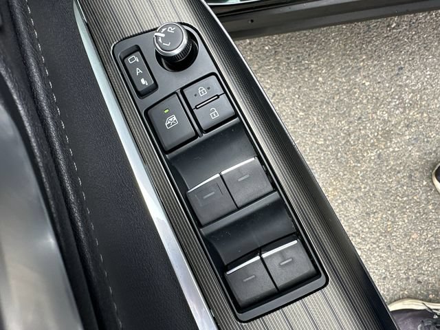 Certified 2024 Toyota Venza Limited AWD/4WD image 32