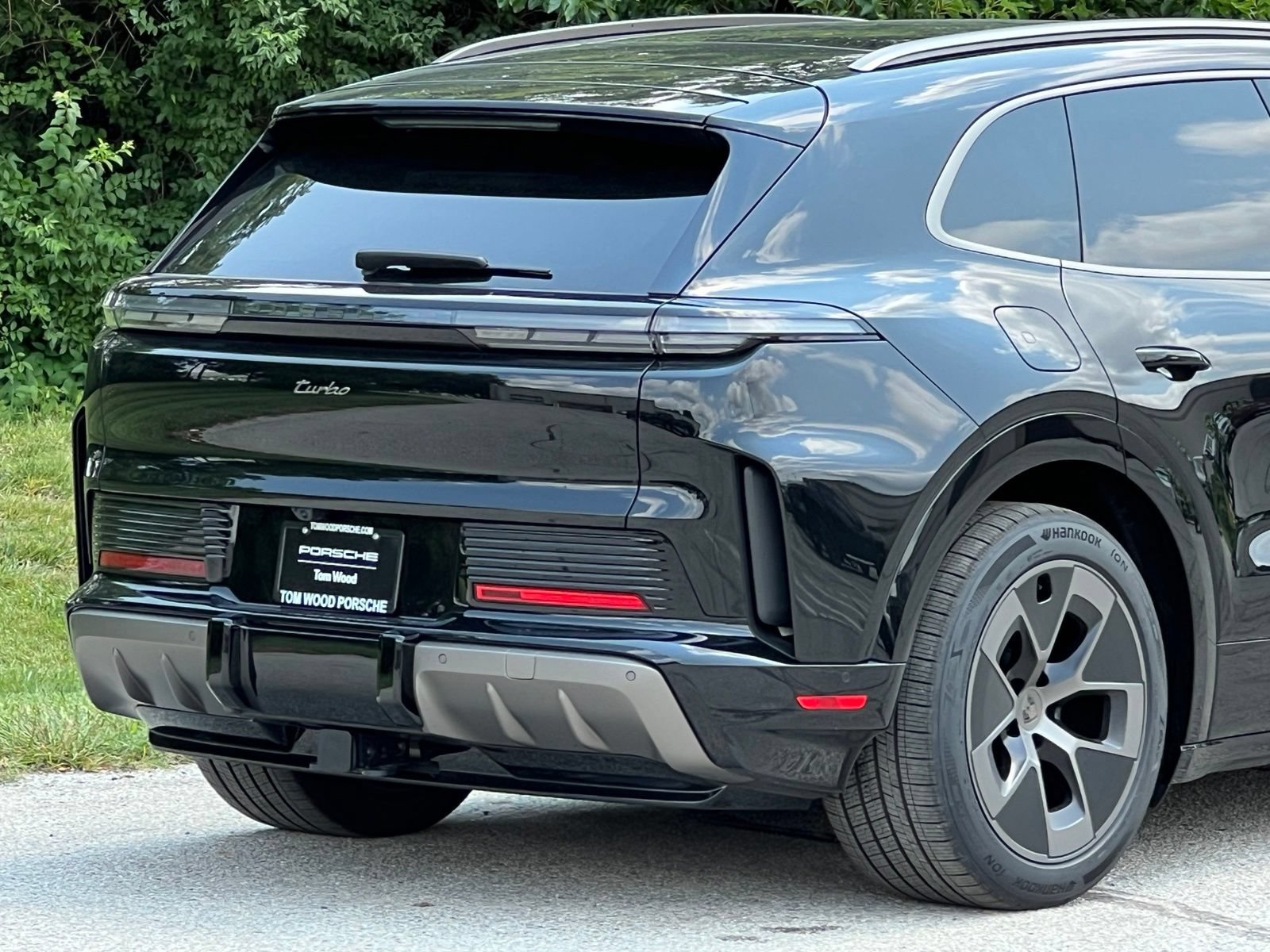New 2026 Porsche Cayenne Turbo AWD/4WD image 9