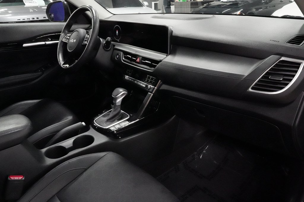 Used 2025 Kia Seltos EX w/ EX Sunroof Package FWD image 31