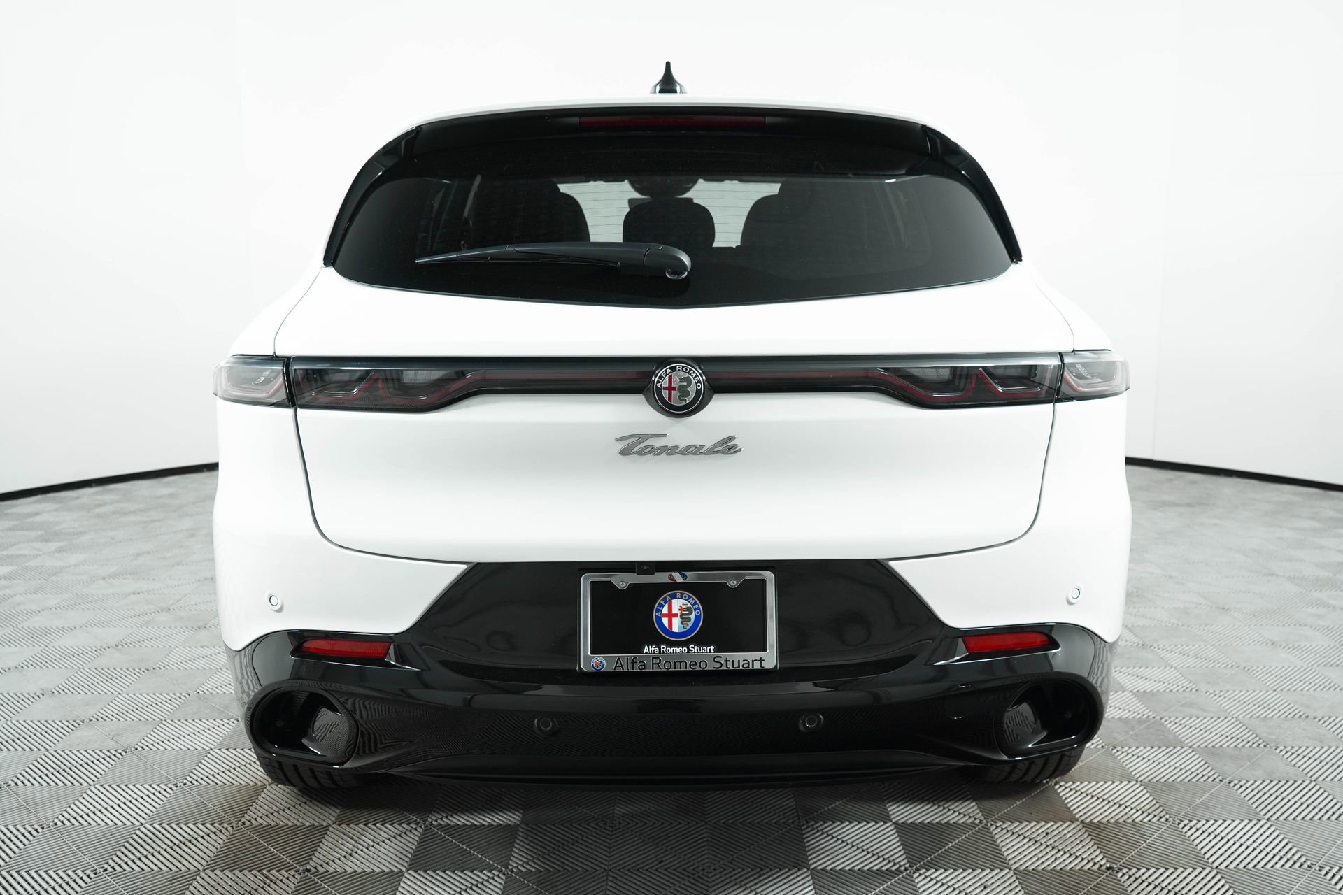 New 2025 Alfa Romeo Tonale w/ Premium Package image 6