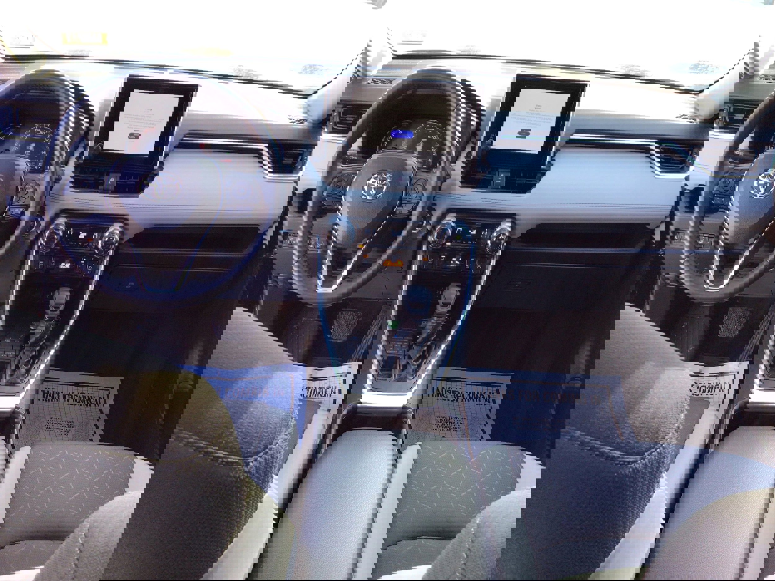 Used 2023 Toyota RAV4 XLE image 18