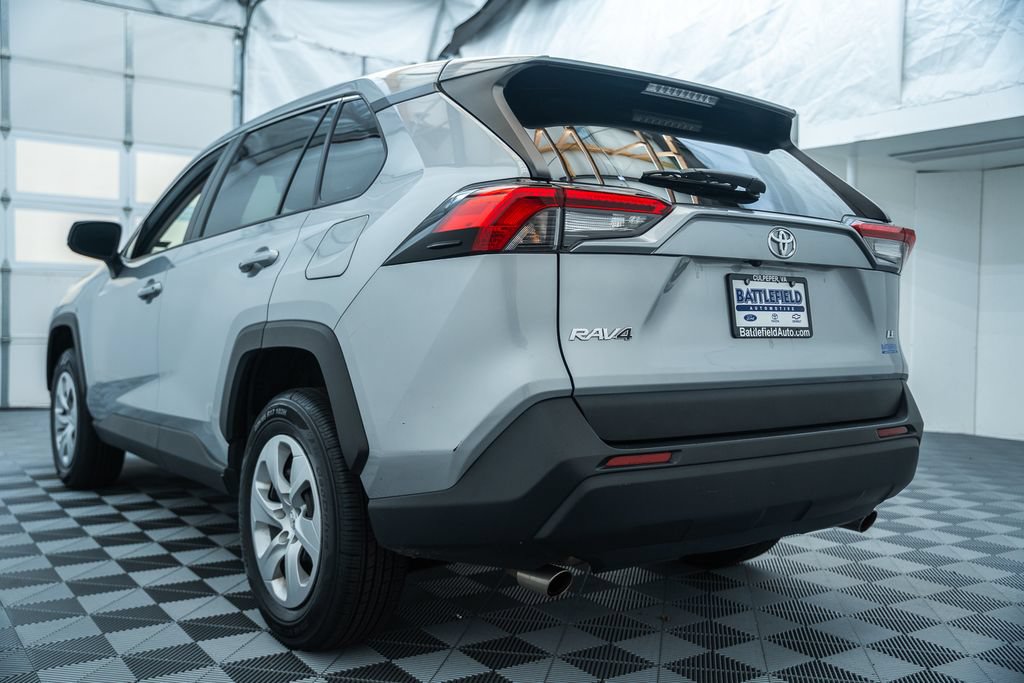 Certified 2025 Toyota RAV4 LE FWD image 6