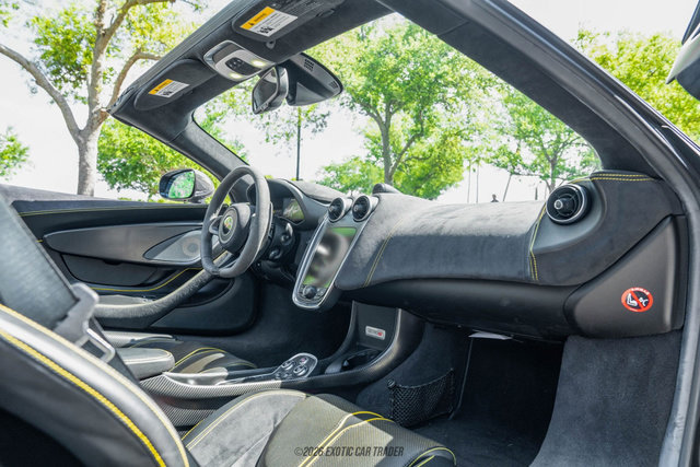 Used 2018 McLaren 570S Spider RWD image 37