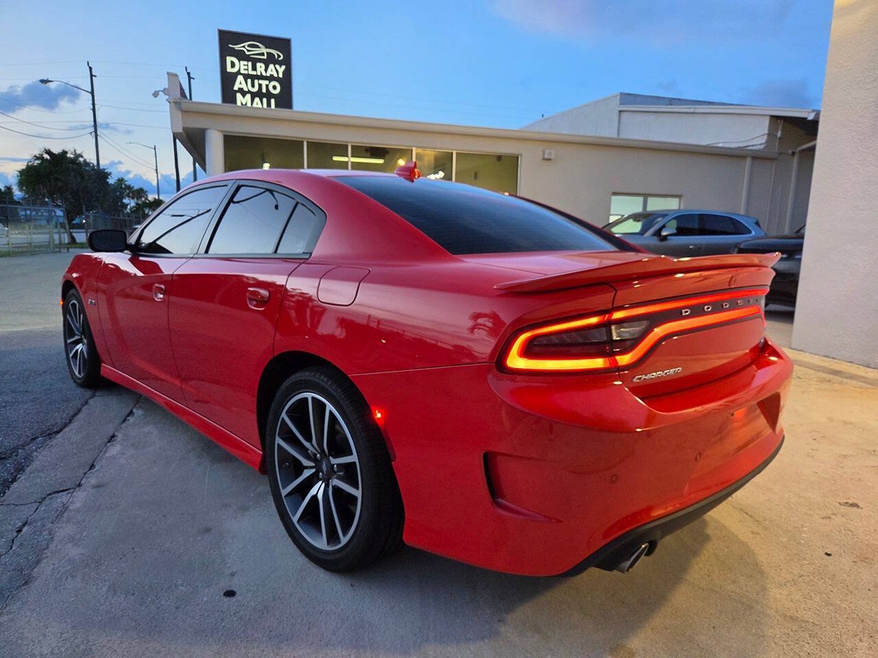 Used 2023 Dodge Charger R/T RWD image 8