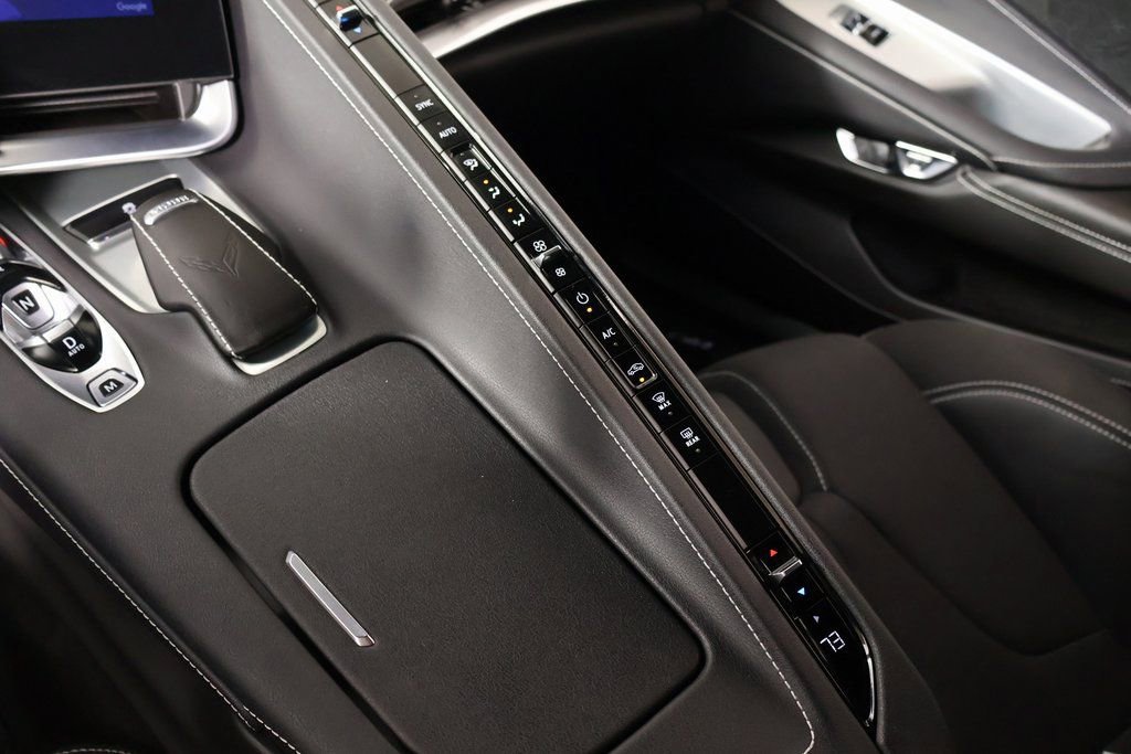 Used 2025 Chevrolet Corvette Stingray Coupe w/ 1LT image 8