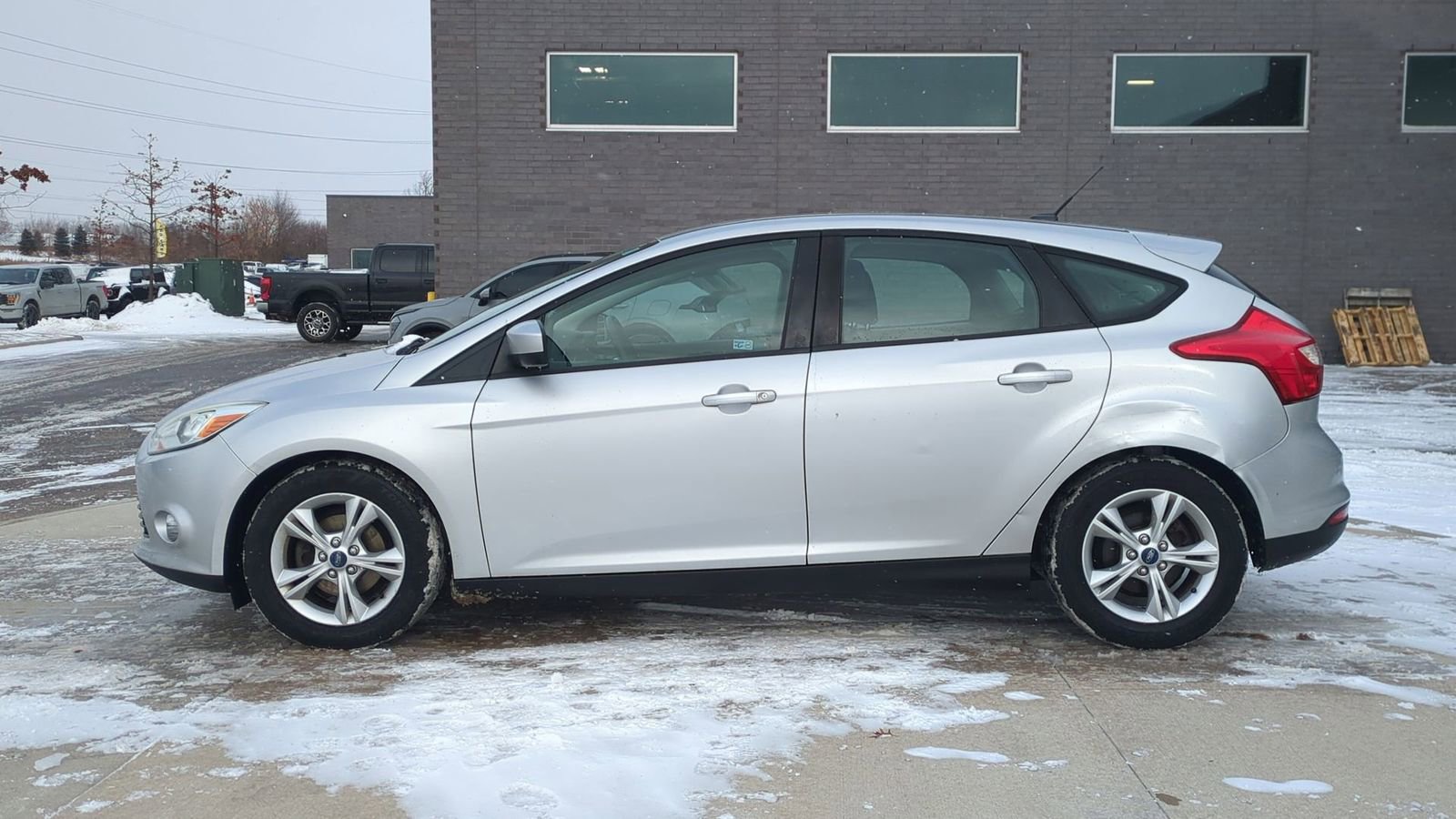 Used 2012 Ford Focus SE image 2