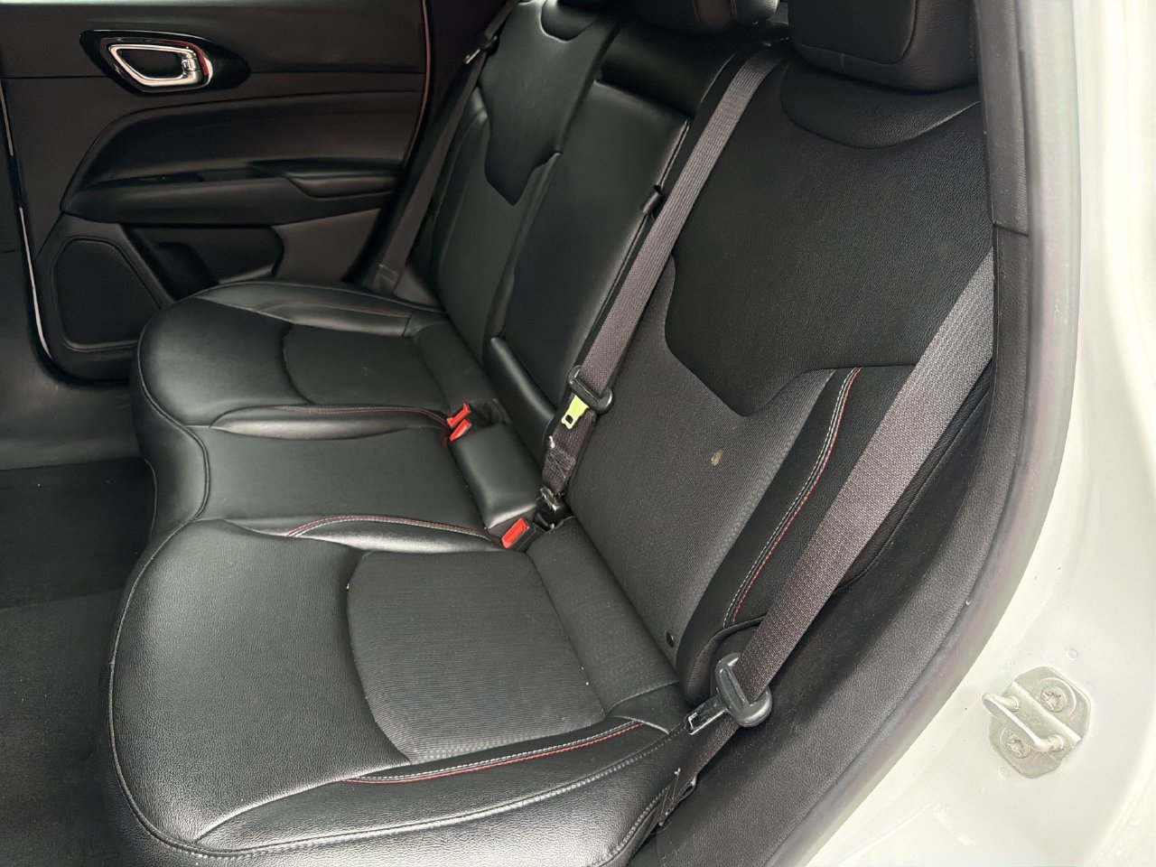 Used 2024 Jeep Compass Trailhawk AWD/4WD image 19