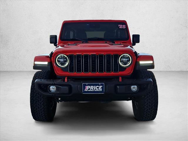 Used 2025 Jeep Wrangler Unlimited Rubicon AWD/4WD image 2