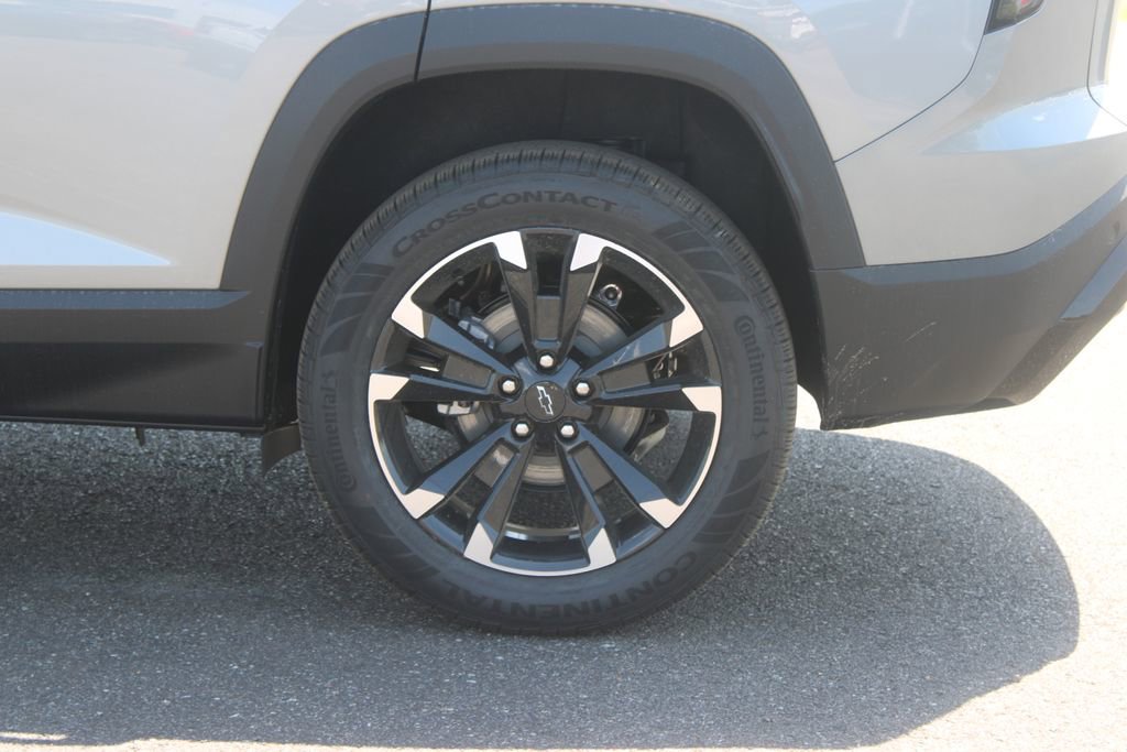New 2026 Chevrolet Equinox ACTIV w/ Convenience Package III FWD image 17