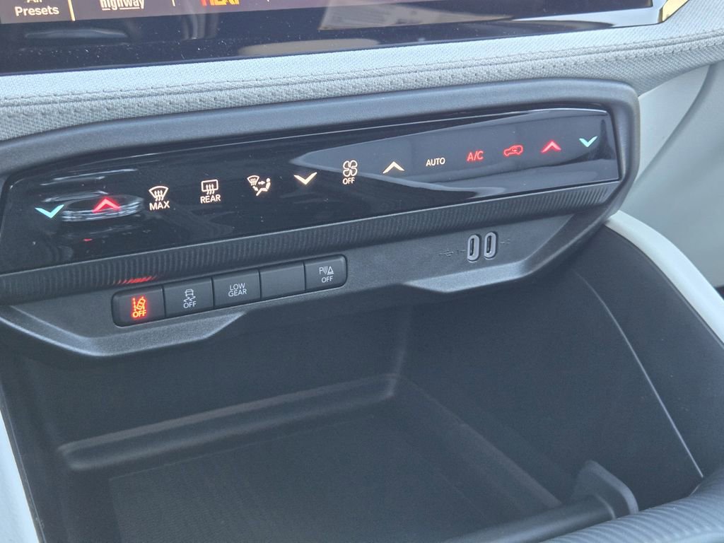 New 2026 Jeep Cherokee Laredo image 13