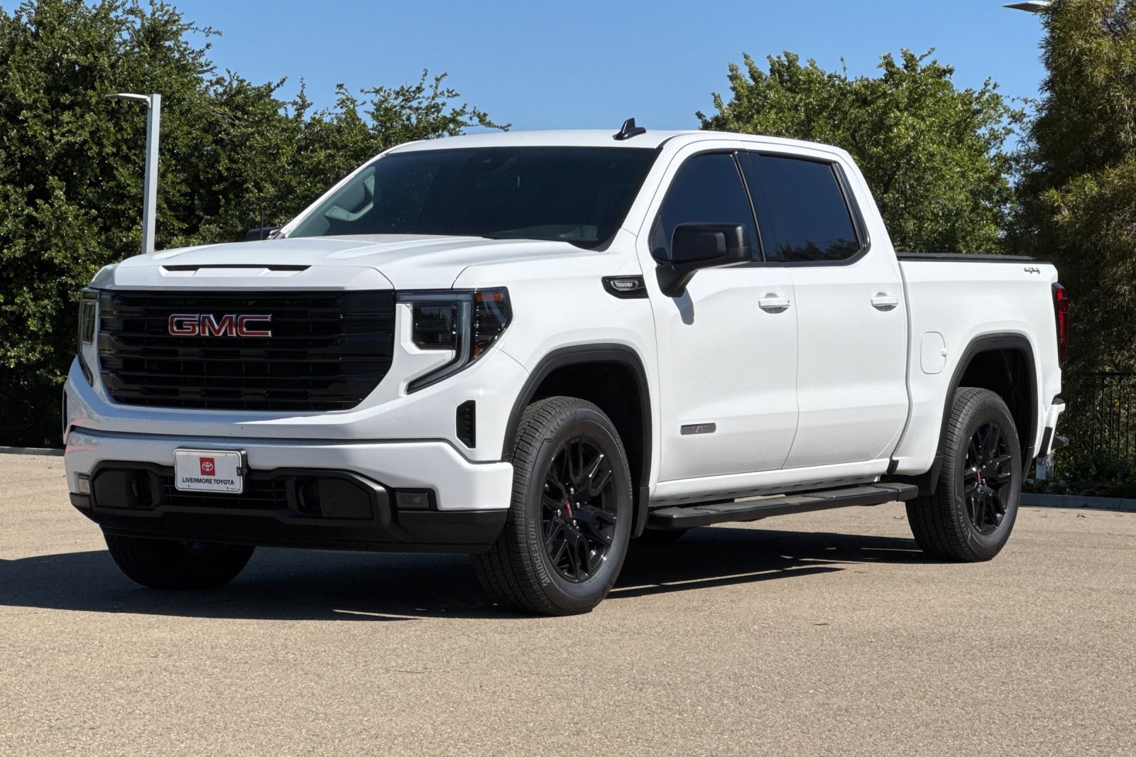 Used 2026 GMC Sierra 1500 Elevation AWD/4WD image 8