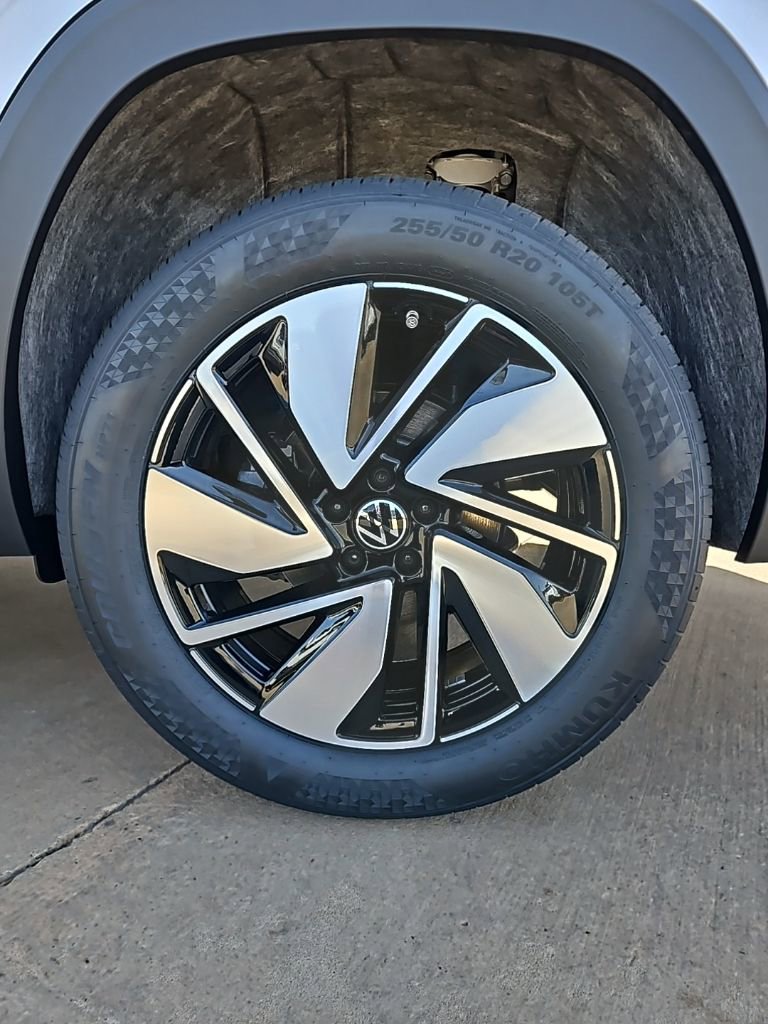 New 2026 Volkswagen Atlas SE image 9