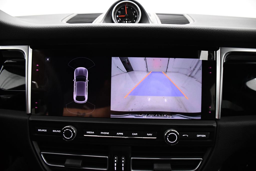 Used 2021 Porsche Macan AWD/4WD image 16