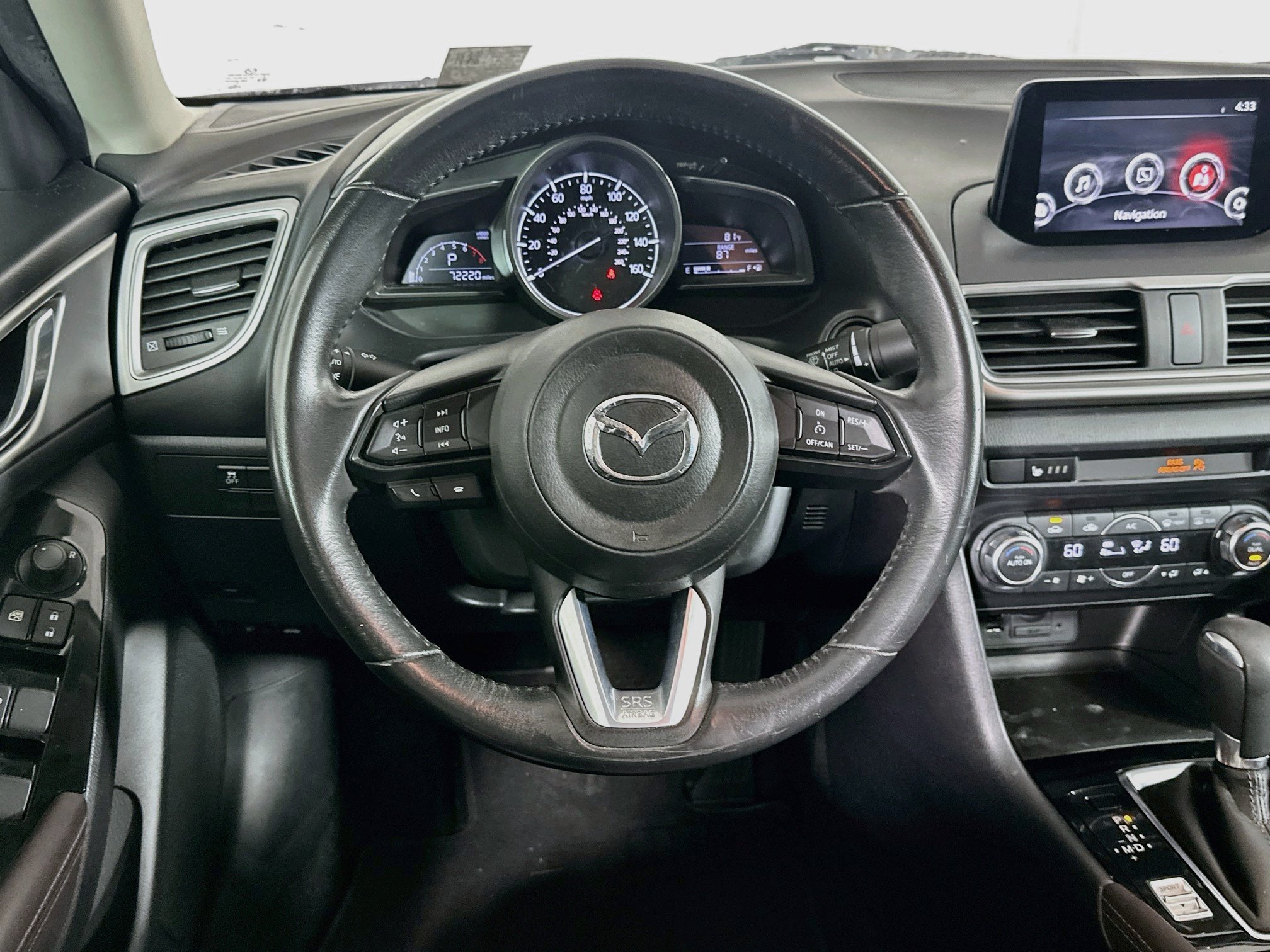Used 2018 MAZDA MAZDA3 Touring FWD image 18
