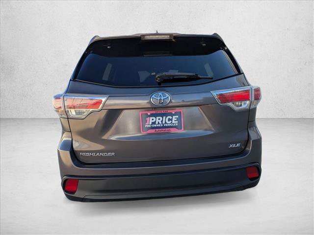 Used 2015 Toyota Highlander XLE image 7