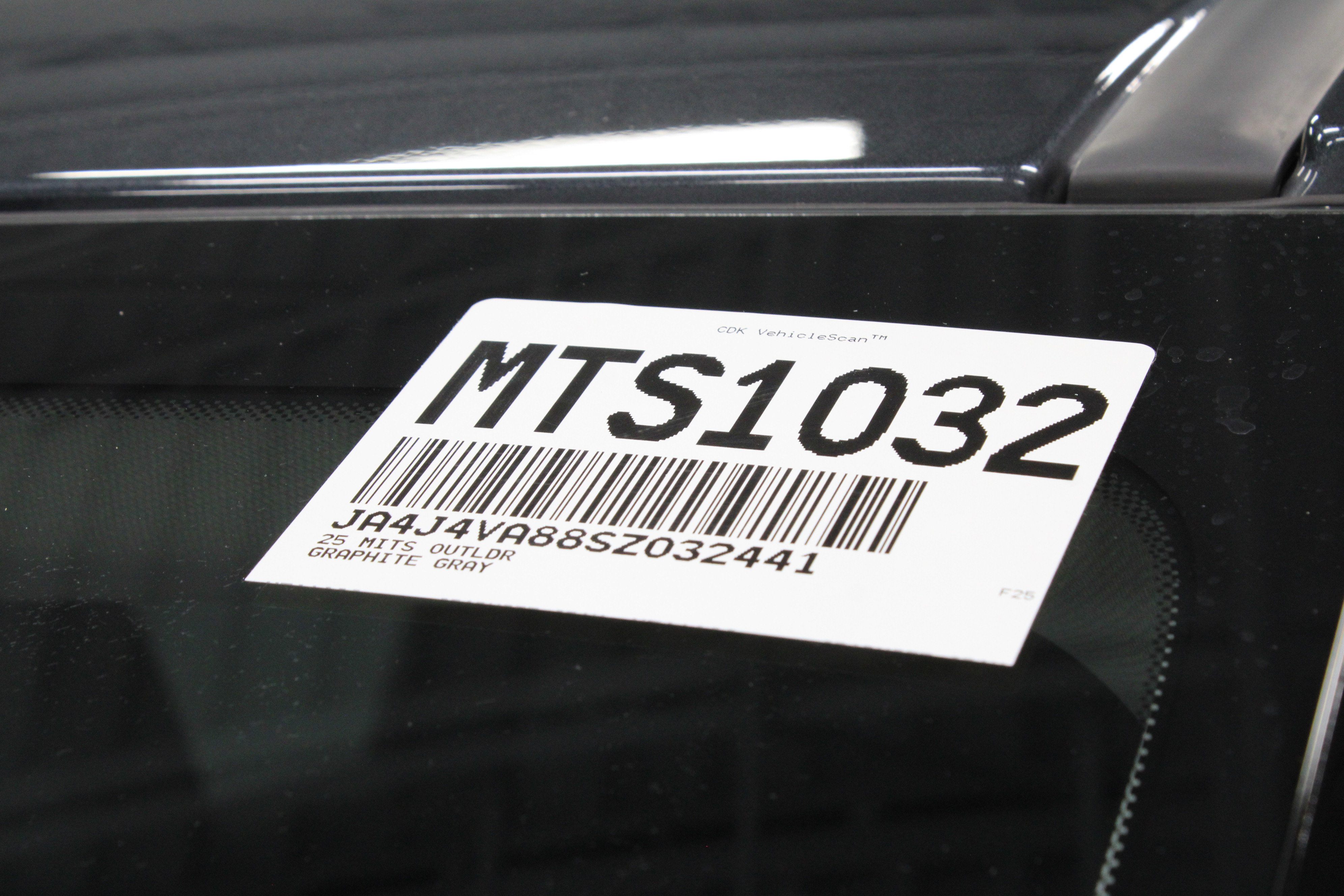 New 2025 Mitsubishi Outlander SE image 34
