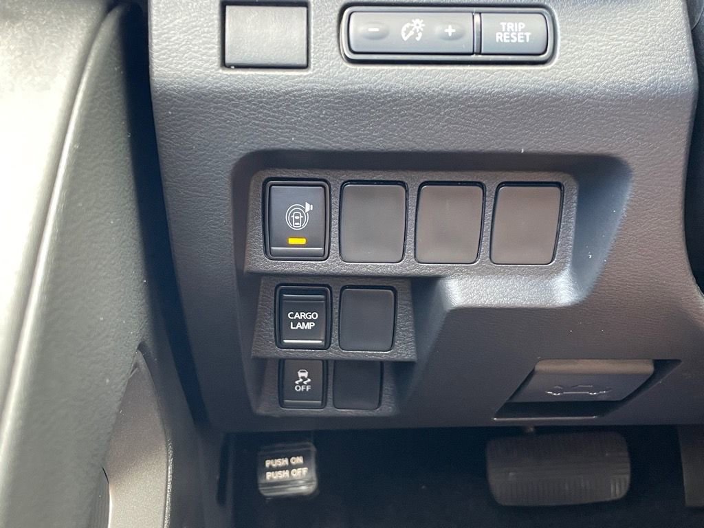 Used 2024 Nissan Frontier SV w/ Technology Package image 18