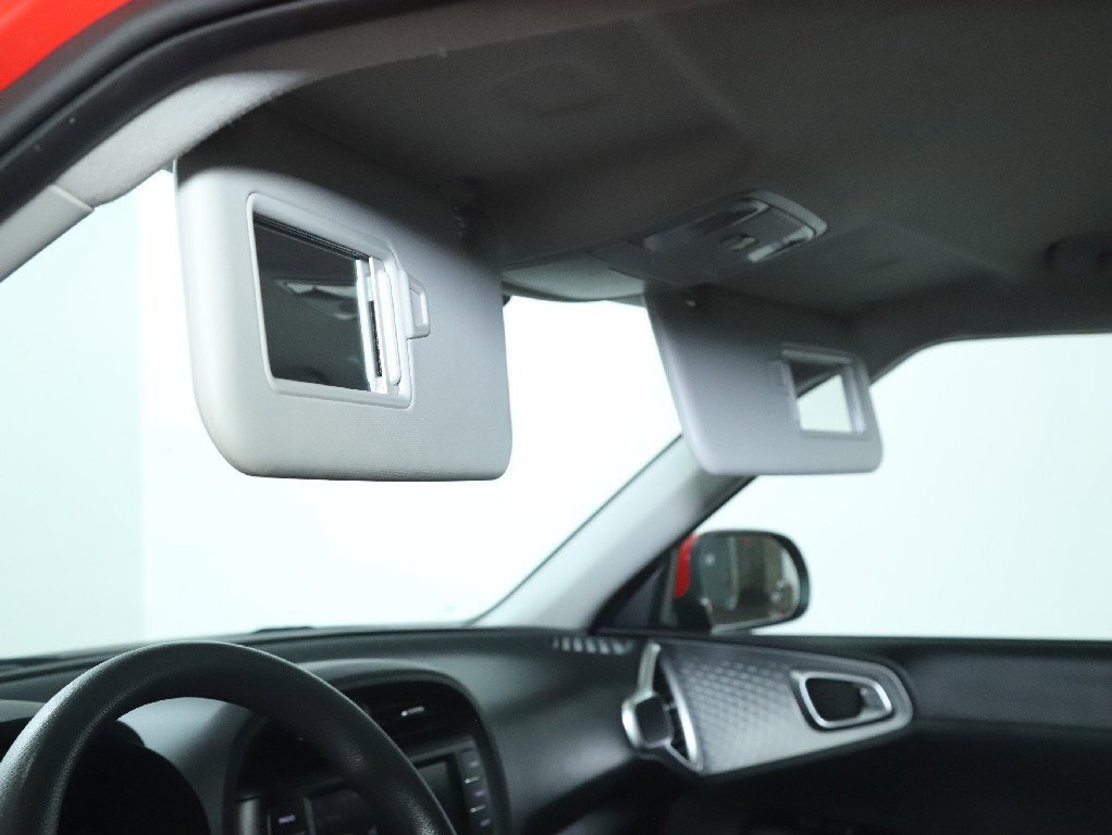 Used 2023 Kia Soul LX w/ LX Technology Package image 19