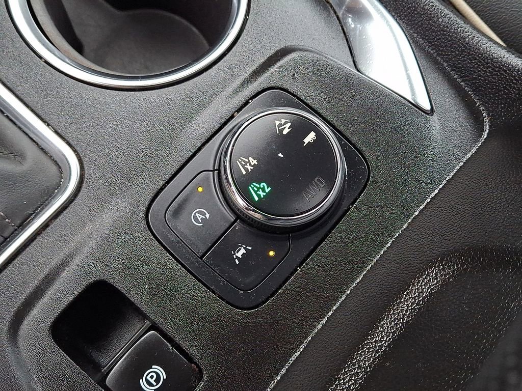 Used 2024 Chevrolet Traverse Premier w/ Redline Edition image 26