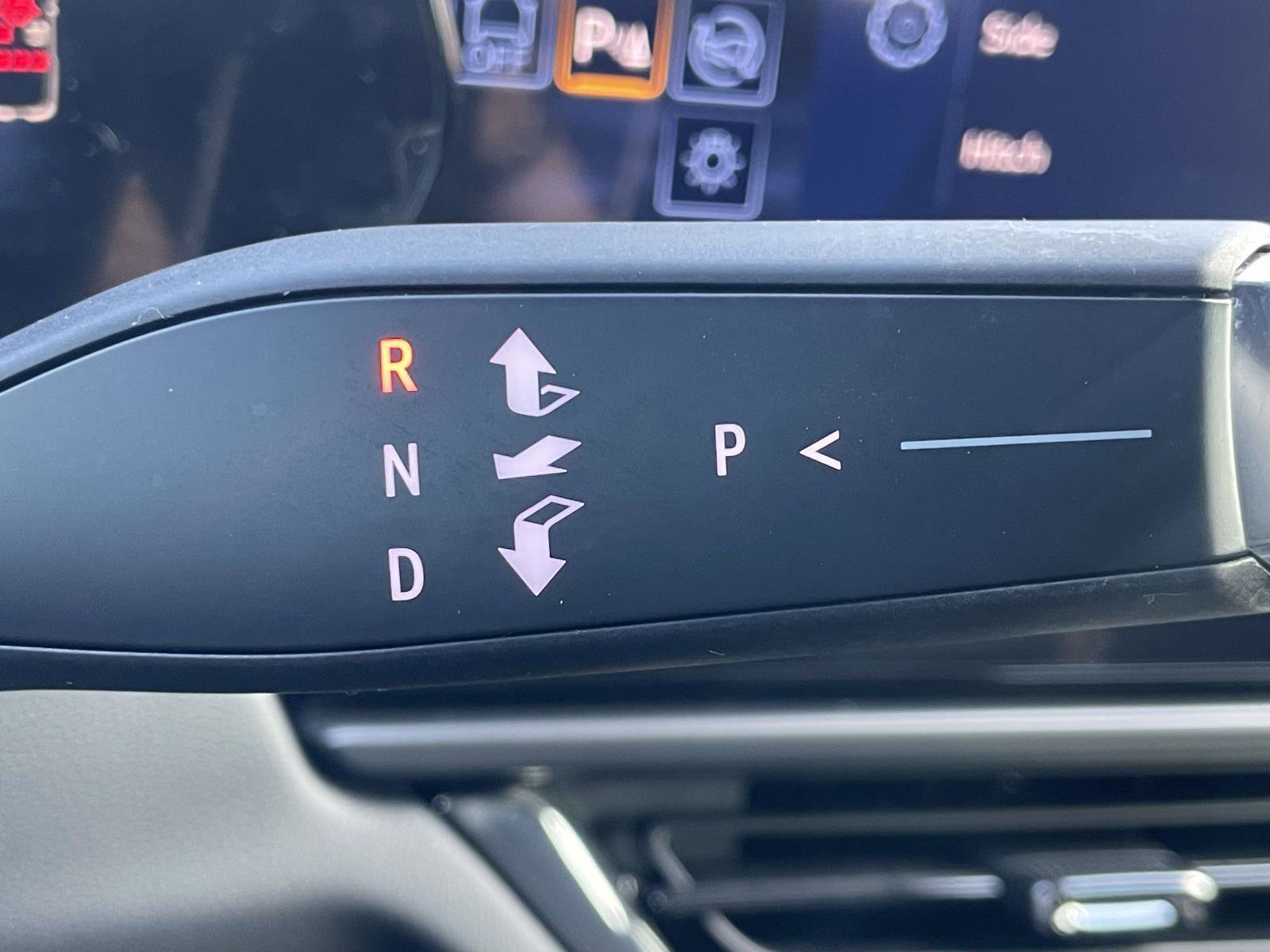 Used 2024 Chevrolet Equinox EV RS FWD image 22