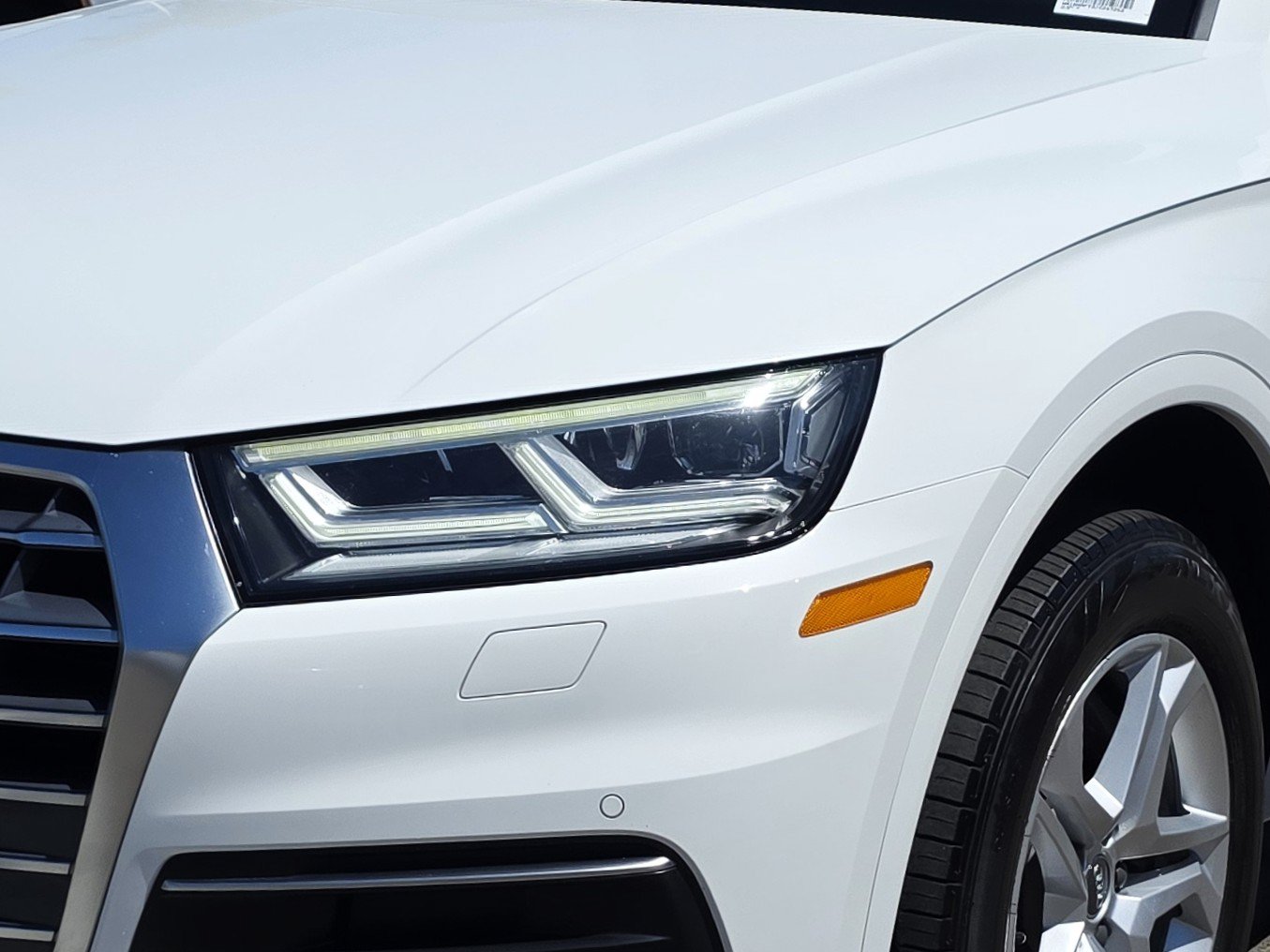 Used 2018 Audi Q5 2.0T Premium Plus w/ Premium Plus Package AWD/4WD image 8