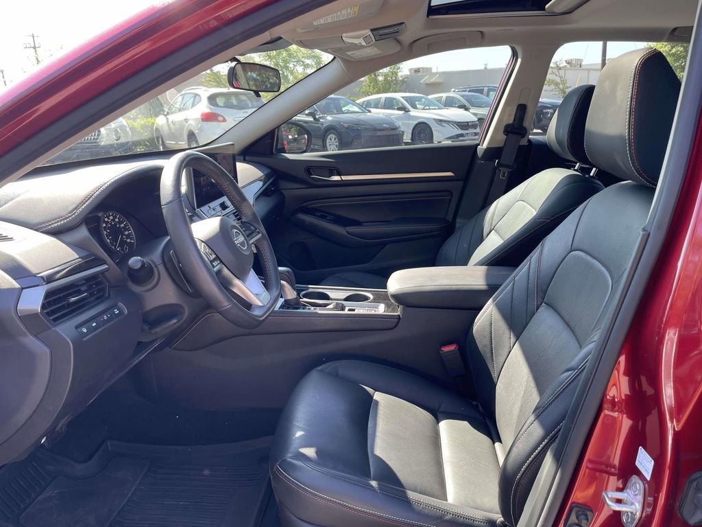 Used 2023 Nissan Altima 2.0 SR FWD image 15