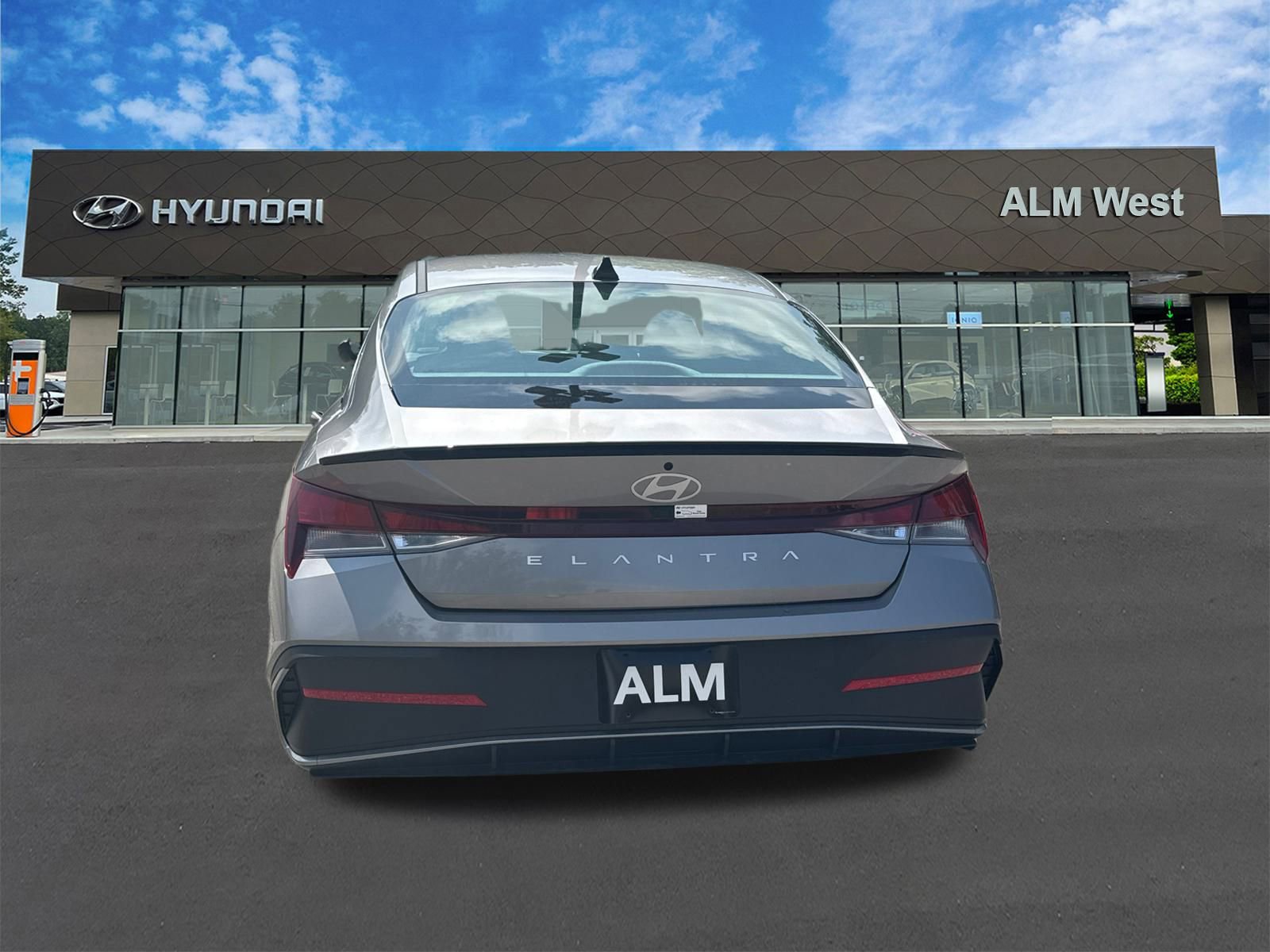 Used 2025 Hyundai Elantra Sport FWD image 6
